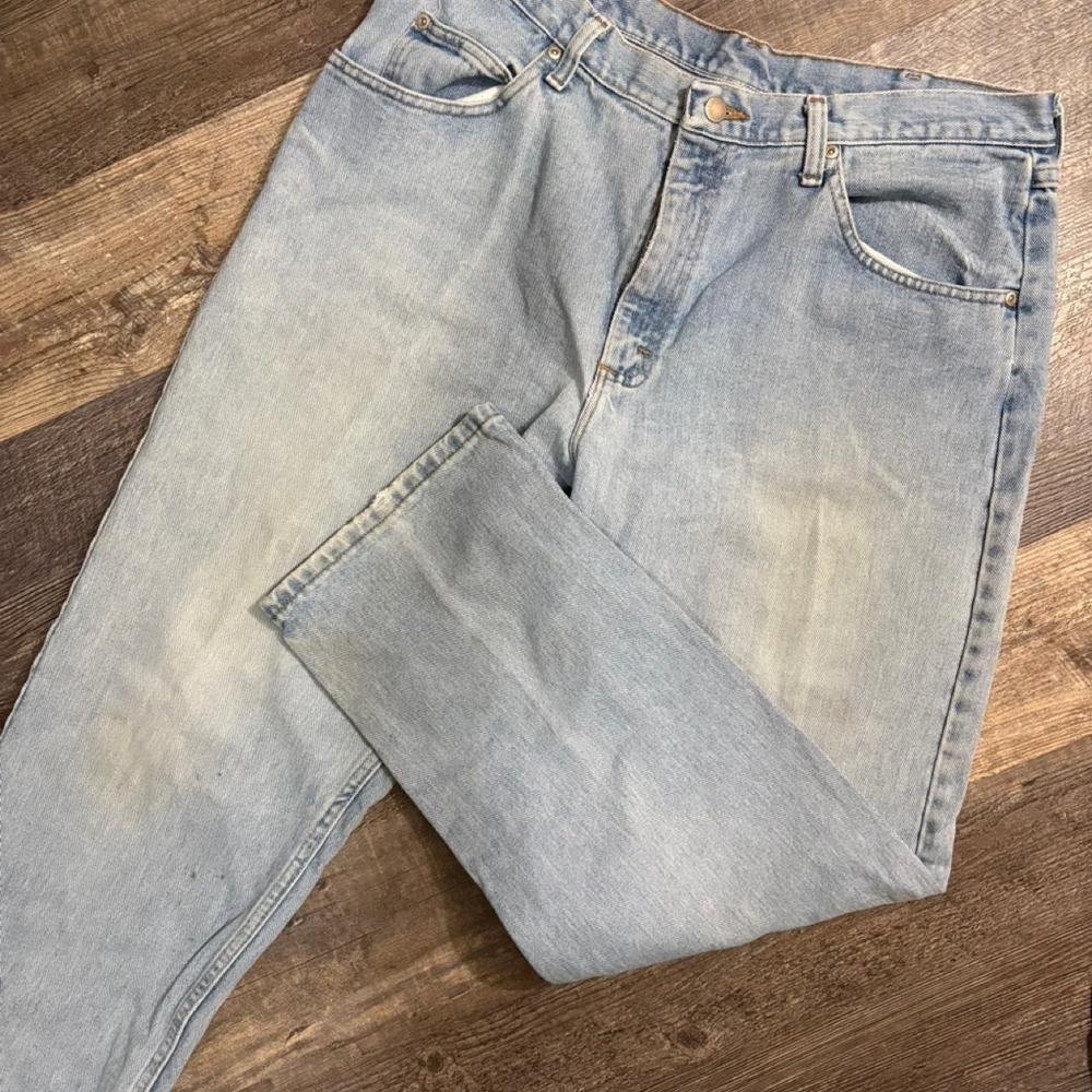 Wrangler Y2K light wash straight leg jeans Size 36"‎